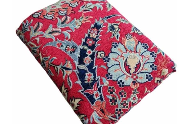 روفرشی طرح فرش با جلوه ای شبیه به فرش دستباف ایرانی